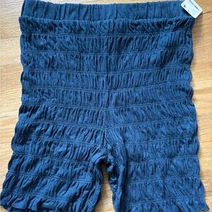 New - Free People Navy Blue Ruffled Smocked Shorts - small